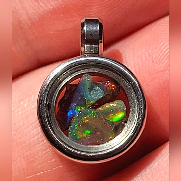 Stunning Natural Black Ethiopian Fire Opal Pendant .6" Stainless Steel Unisex - Picture 1 of 5